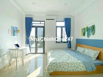 Cách Mạng Tháng 8 Vòng Xoay Dân Chủ phòng ban công giá riêu rẻ
