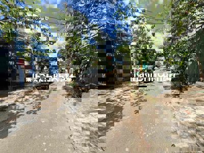 CHỦ CẦN BÁN GẤP NỀN ĐẤT NGAY LÊ BÔI PHƯỜNG 7, Q8