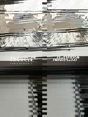 chính chủ bán nhà hẻm 2lầu hẻm 487 Huỳnh Tấn Phát Q7.DT 4x4 2lầu