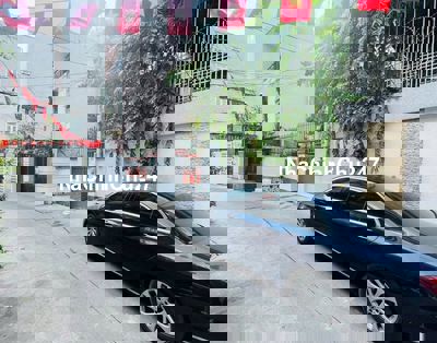 Hẻm xe hơi Quận 10 - Chính chủ - 64m2 ngang 4.1m, 3 tầng.