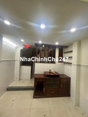 Hẻm thẳng 4m , cách mặt tiền 20m - DT : 3 x 11 CN 32m2 - chính chủ