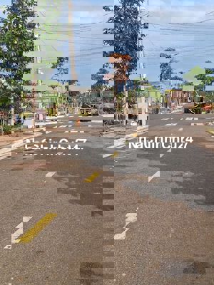 Chủ ngộp cắt lỗ bán gấp đất Lan Anh 7 đường 28 Hòa Long 133m2/1ty380