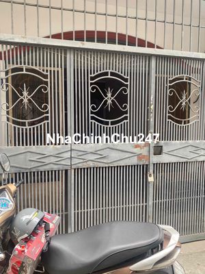 bán nhà nhỏ hướng đông nam , nhà chính chủ , 2 phòng ngủ , 2 tolet