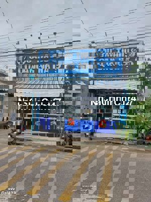 Nhà 2 mặt tiền đường kinh doanh buôn bán tốt. Sổ full thổ cư.Chính chủ