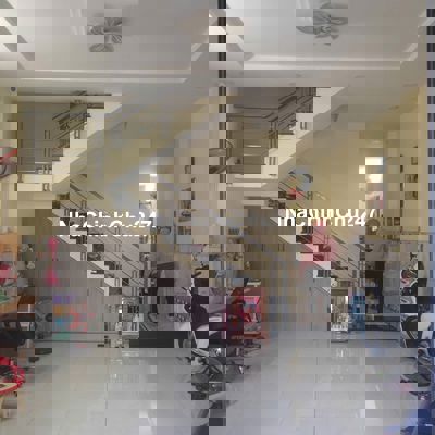 CHÍNH CHỦ GỞI BÁN NHÀ LẦU ĐƯỜNG XE HƠI 1/TÂN XUÂN 1,TÂN XUÂN , HÓC MÔN