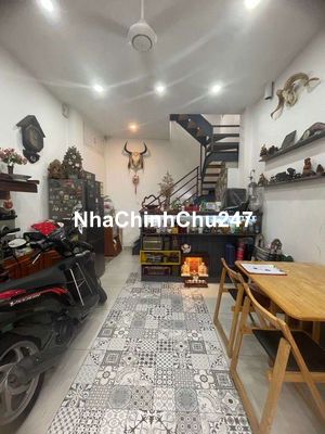 Nhà đẹp chính chủ ở ngay Trần Bình Trọng 28m2_4 tầng BTCT _5,55 tỉ TL