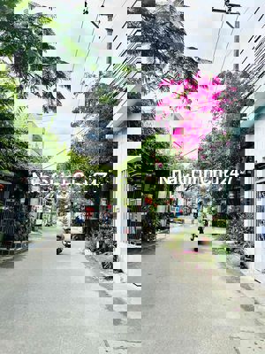 Chính Chủ gửi bán nhà mới keng ngay gần chợ Bình Kỳ - Hoà Quý  - ĐN