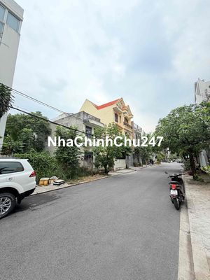 CHỦ GỬI ĐỘC QUYỀN 8x15 ĐẤT XÂY BIỆT THƯ BÊN SÔNG