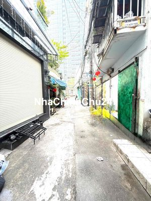 Gởi phí 25tr…Mình chính chủ bán nhà đẹp,cách xe hơi 50..Khu an ninh Q7