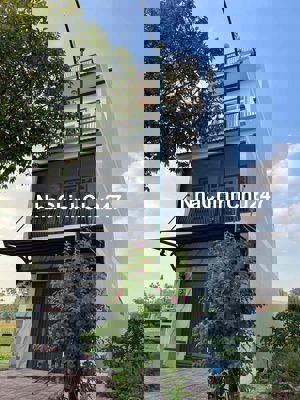 Bán nhà chính chủ còn mới 95%.