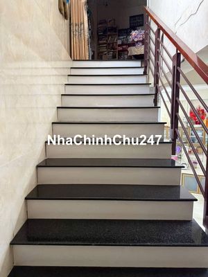 Nhà mặt tiền 9 chủ