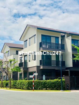 Chủ nhà bán gấp căn góc Nhà Phố Vườn Waterpoint 1T 2L giá tốt 6,5 Tỷ.