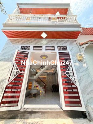 chính chủ cần bán nhà mới hoàn thiện tặng nội thất y hình.