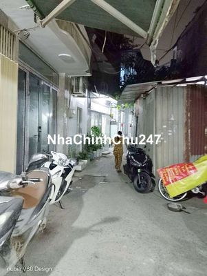 Chính chủ bán nhà đẹp , sổ vuông 2T,2PN ,kế UBND Phường Phú Định