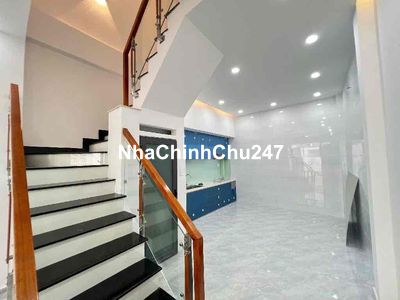 Nhà hẻm quận 8 ,3 tầng  chủ đang ket tiền nên bán gấp.