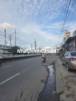 CHÍNH CHỦ BÁN GẤP NHÀ SÁT CỔNG CHÀO BẾN LỨC LONG AN - HXH