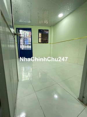 Chính chủ bán nhà hẻm 79 Phú Định, sát chợ 30m, có ban công thoáng mát