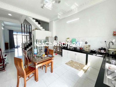 Chính chủ bán nhà 3 tầng, 130m2, gần 3 trường Đại Học
