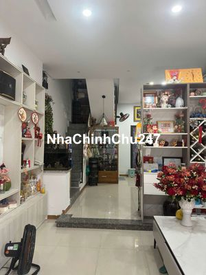 Chủ ra mặt tiền cần bán gấp nhà 3 tầng nhỉnh 4ty