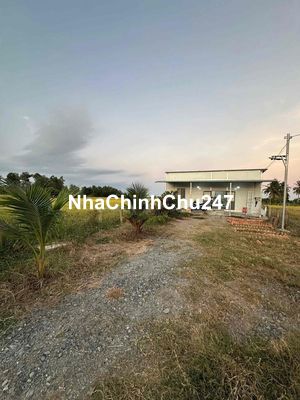 em chính chủ bán luôn ạ nhà nở hậu ngan 7,3m dài 2 nở hậu 11,2m