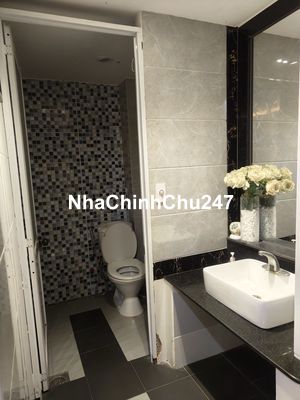 Chính chủ cần bán nhà hẻm 1806,xe hơi vào nhà