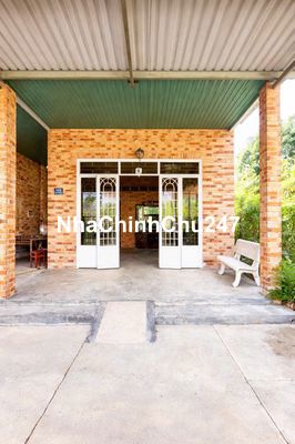 CHÍNH CHỦ BÁN ĐẤT TẶNG NHÀ CẤP 4, ĐƯỜNG NHỰA XE HƠI ĐI LẠI THUẬN TIỆN