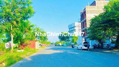 Cần bán GẤP lô 121m2 đường 10m5 Phan Huy Chú ngay cổng trường ĐH Y PCT