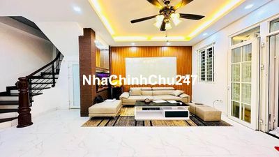 BÁN NHÀ PHÚ GIA, NGÕ RỘNG, NHÀ MỚI, Ở LUÔN, CHỦ TẶNG NỘI THẤT