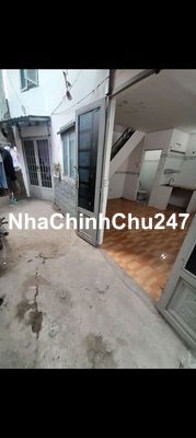 nhà trống sạch sẽ dọn vào ở đc liền ,gác suốt chủ lót gạch men