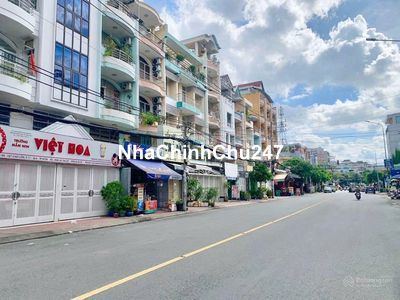 NHÀ 4 LẦU CHÍNH CHỦ Ở LÂU NĂM MT CHỢ LỚN GIÁ CỰC TỐT