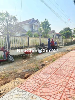 Chính chủ cần bán đất như hình, sẵn sổ, có hoa hồng người giới thiệu.