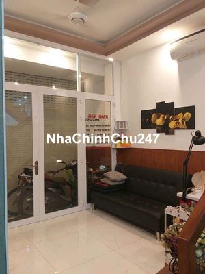 HXH Chu Văn An - Bùi Đình Túy, DT 40m2 ngay khu đẹp, cao tầng.