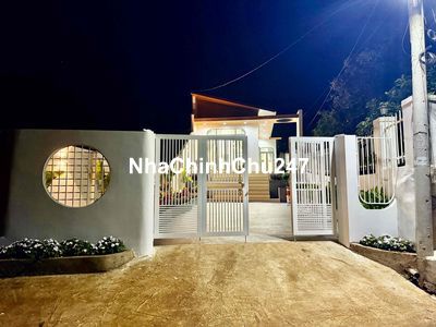 Chính chủ bán nhà mới xây, nội thất đầy đủ