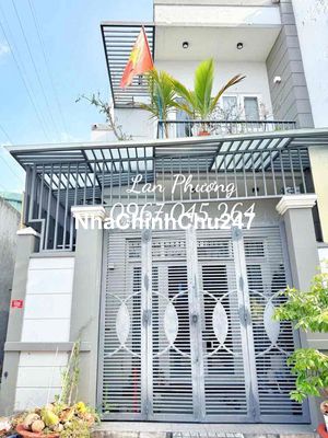 NHÀ NGANG 5M - SÁT HẺM XE HƠI - CHỦ XÂY KIÊN CỐ - NGAY CẦU PHÚ MỸ HƯNG