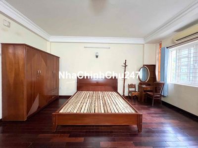 CHÍNH CHỦ còn 1 căn ban công 45m2 nội thất gỗ vào ở liền