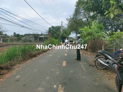 Chủ kẹt, bán Nhà lộ nhựa dt 9x26m, bán 900tr, Tân Trụ, Long An