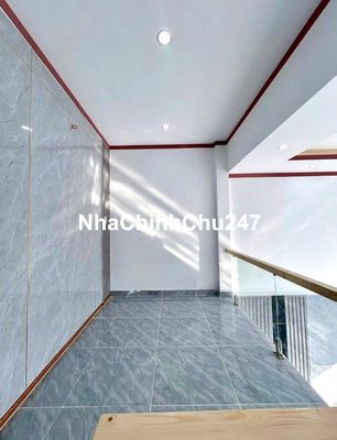 CHÍNH CHỦ BÁN GẤP NHÀ GÁC LỬNG ĐÚC SÂN XE HƠI, GẦN KDL BỬU LONG