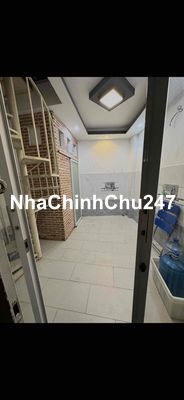 chính chủ cần bán 1 căn ngay trung tâm thể thao tân bình .
