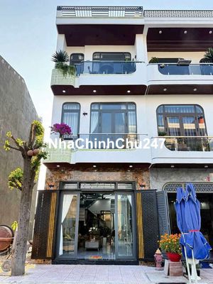 Chủ bán nhà mới đẹp , sổ hoàn Công