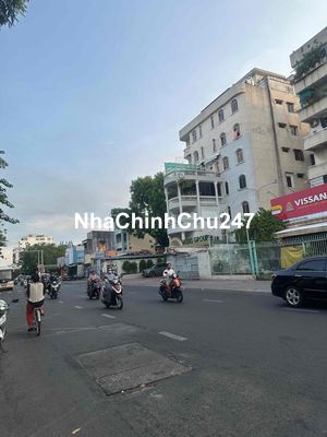 HXH đổ cửa nhà chính chủ chưa qua đầu tư ngay CV Gia Định Phú Nhuận