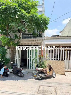 chủ cần bán gấp nhà sổ Hồng Riêng 4x13m trệt 1 lầu 1 sân thượng, hẻm6m