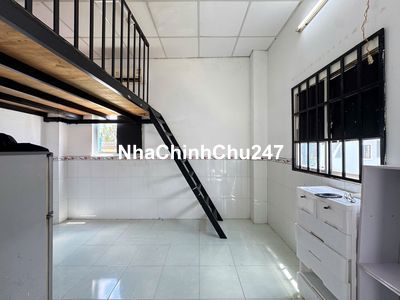Duplex cửa sổ trời ngay cầu chữ Y, Nguyễn Văn Cừ, ĐH Sài Gòn