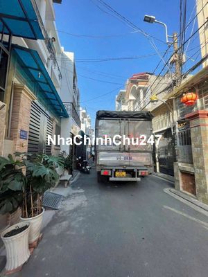 Chính chủ bán nhà 4x13 đúc 2 lầu hẻm ô tô