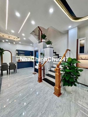 BÁN NHÀ MỚI ĐƯỜNG HOÀ BÌNH ĐỐI DIỆN ĐẦM SEN QUẬN 11 CHỦ TẶNG FULL NT